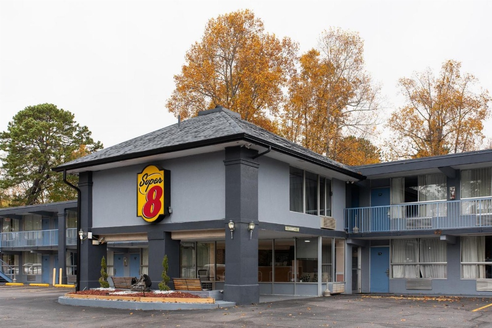 Super 8 by Wyndham Black Mountain Main image